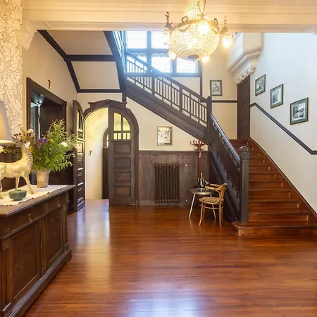 Bed & Breakfast Palac Mysliwski Orle Solutions Miroslawiec