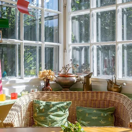 Palac Mysliwski Orle Solutions Bed & Breakfast 3*