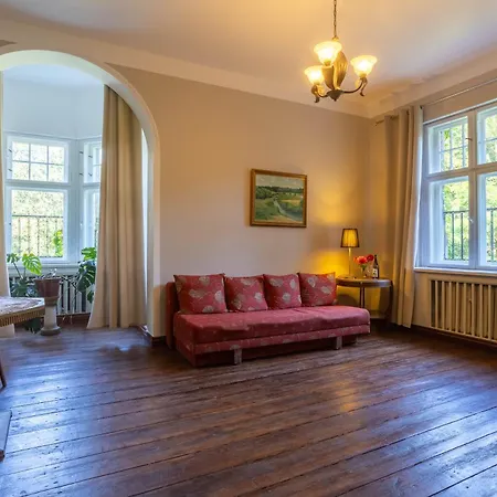 Palac Mysliwski Orle Solutions Bed & Breakfast
