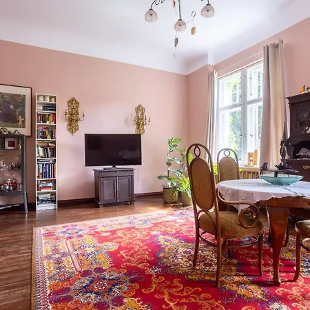 Bed & Breakfast Palac Mysliwski Orle Solutions