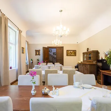 Palac Mysliwski Orle Solutions Bed and breakfast 3*