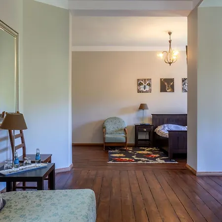 Palac Mysliwski Orle Solutions 3* Miroslawiec