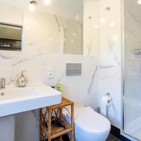Bed & Breakfast Palac Mysliwski Orle Solutions