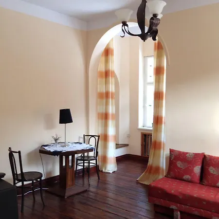 Palac Mysliwski Orle Solutions Bed & Breakfast Miroslawiec