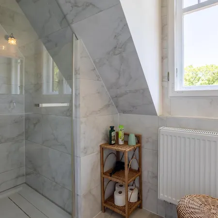 Bed & Breakfast Palac Mysliwski Orle Solutions Miroslawiec