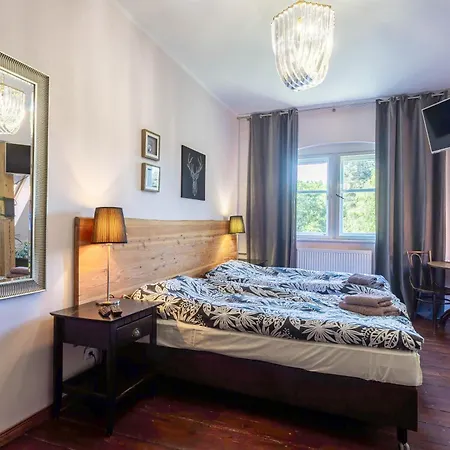 Bed & Breakfast Palac Mysliwski Orle Solutions Miroslawiec