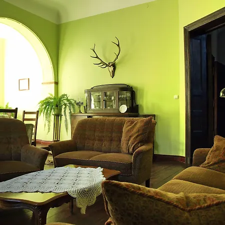 Bed & Breakfast Palac Mysliwski Orle Solutions 4*