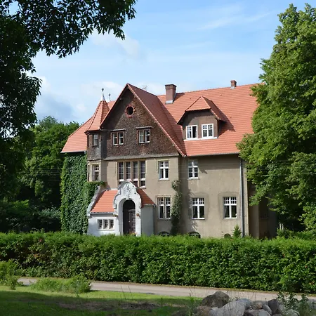 Palac Mysliwski Orle Solutions Bed & Breakfast 4*