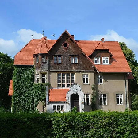 Palac Mysliwski Orle Solutions 3* Miroslawiec