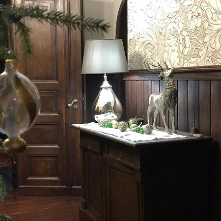 Palac Mysliwski Orle Solutions Bed & Breakfast Miroslawiec