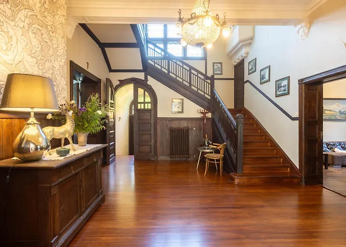 Bed & Breakfast Palac Mysliwski Orle Solutions Mirosławiec