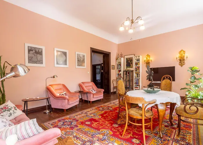 Bed & Breakfast Palac Mysliwski Orle Solutions Mirosławiec