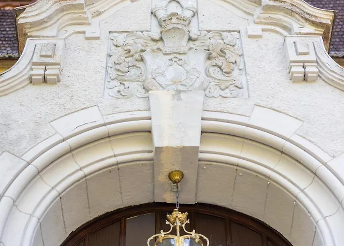 Bed and breakfast Palac Mysliwski Orle Solutions