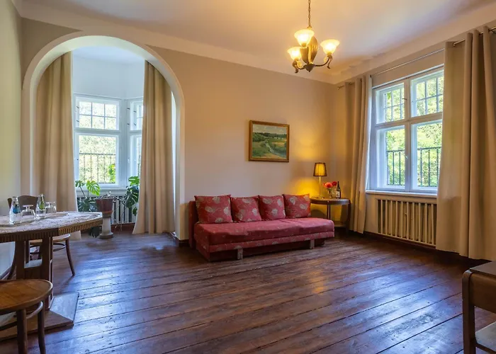 Palac Mysliwski Orle Solutions Bed & Breakfast