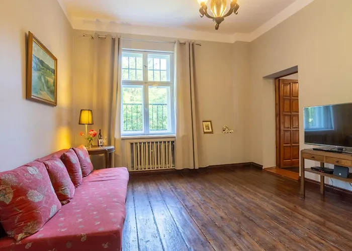 Bed & Breakfast Palac Mysliwski Orle Solutions