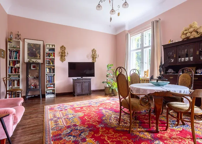 Bed & Breakfast Palac Mysliwski Orle Solutions