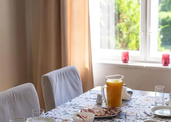 Bed and breakfast Palac Mysliwski Orle Solutions Mirosławiec