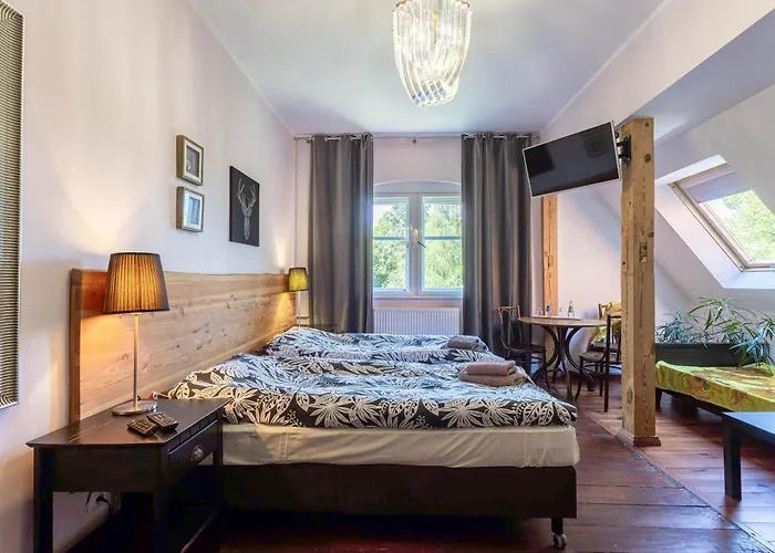 Palac Mysliwski Orle Solutions Mirosławiec