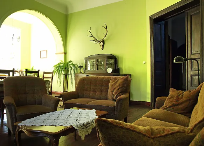 Bed & Breakfast Palac Mysliwski Orle Solutions 4*