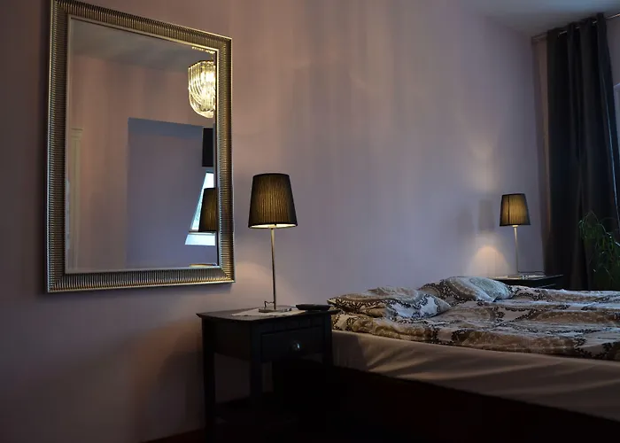 Palac Mysliwski Orle Solutions Bed and breakfast