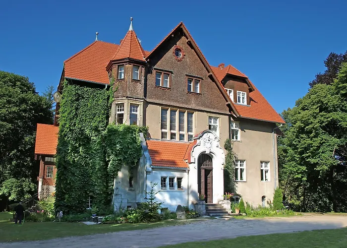 Bed and breakfast Palac Mysliwski Orle Solutions Mirosławiec