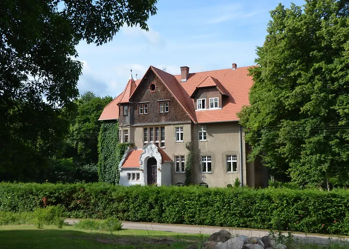 Palac Mysliwski Orle Solutions Bed and breakfast 4*